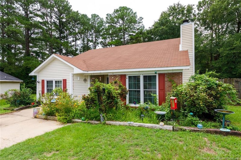 1621 Veanna Dr, Fayetteville, NC 28301