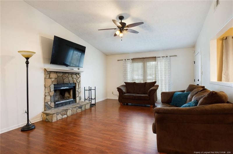 1621 Veanna Dr, Fayetteville, NC 28301