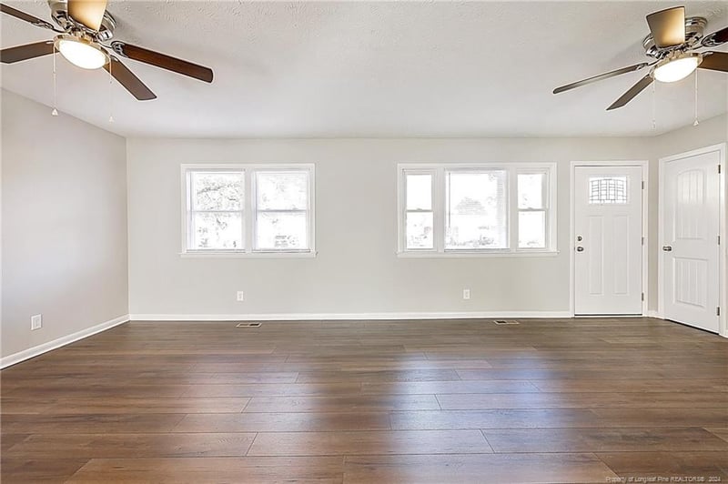 1622 Grandview Dr, Fayetteville, NC 28314