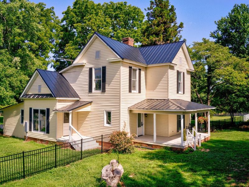 1622 Saddle Club Rd, Mebane, NC 27302