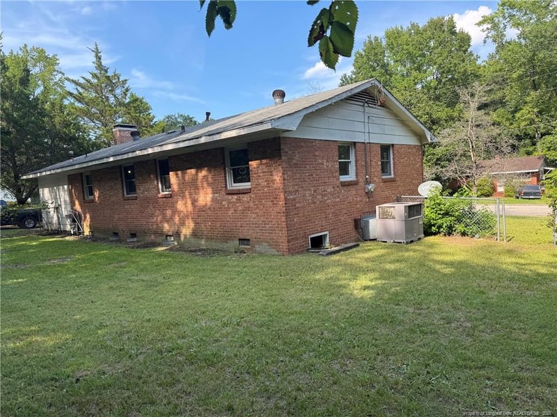 1623 Gibson St, Fayetteville, NC 28301