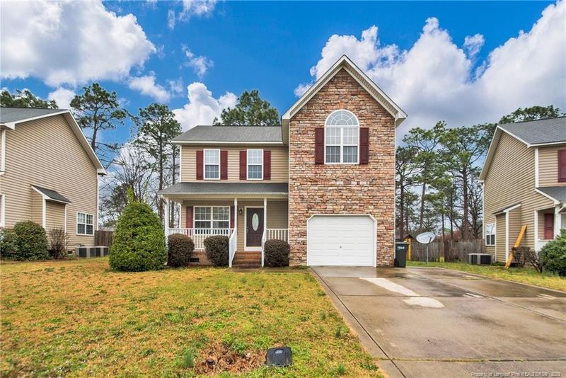 1623 Silver Ridge Ct, Fayetteville, NC 28304