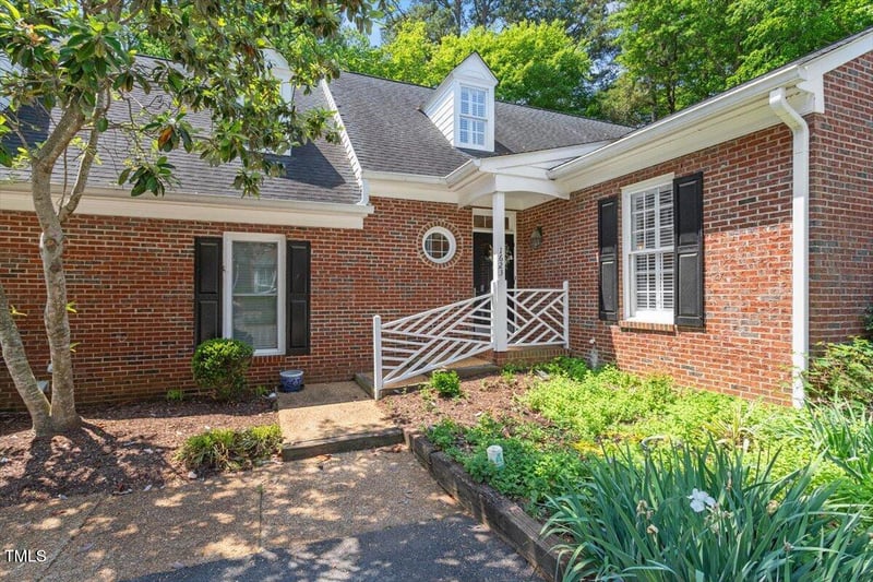 1623 Village Glenn Dr, Raleigh, NC 27612