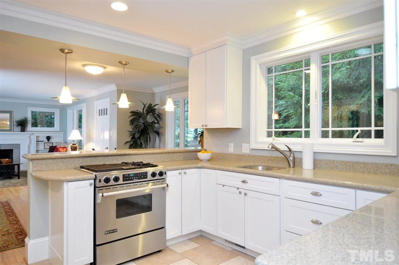 1624 Dixie Trl, Raleigh, NC 27607