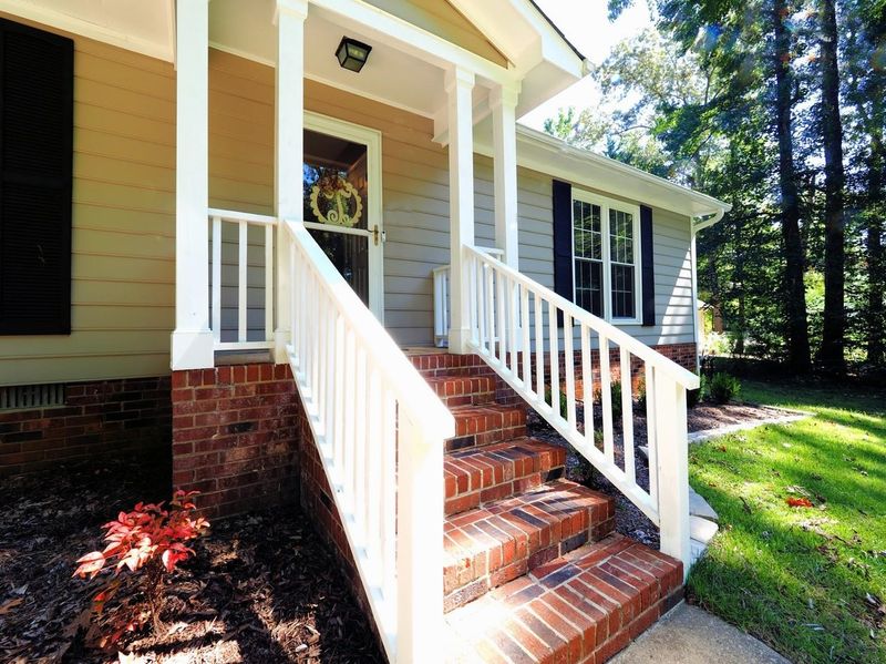 1624 Glengarry Dr, Cary, NC 27511