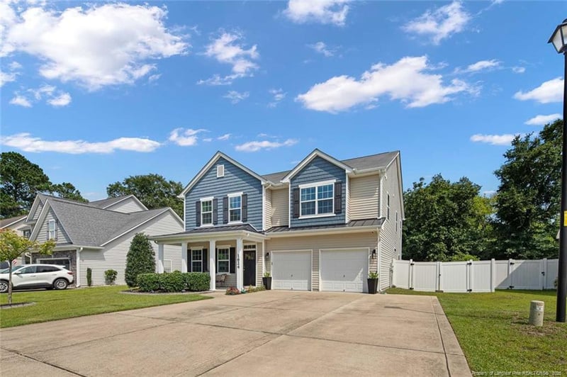 1624 Laguardia Dr, Hope Mills, NC 28348