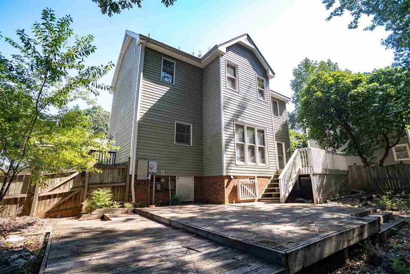 1624 Lethbridge Ct, Raleigh, NC 27606