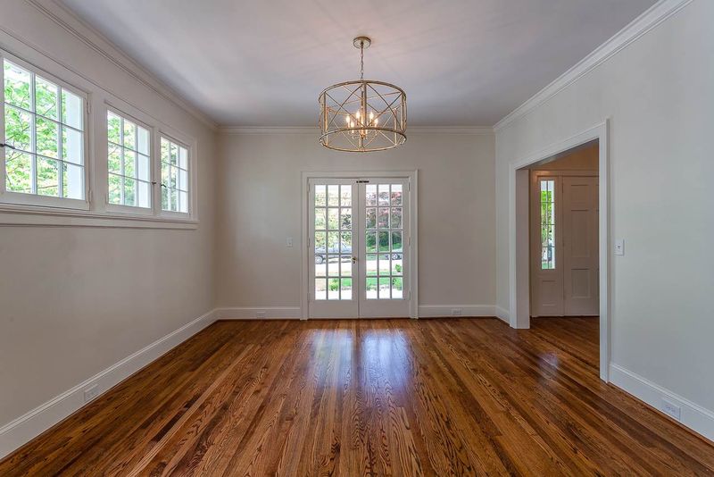 1624 Park Dr, Raleigh, NC 27605