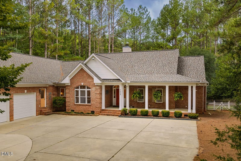 1624 Rosebriar Pl, Hillsborough, NC 27278
