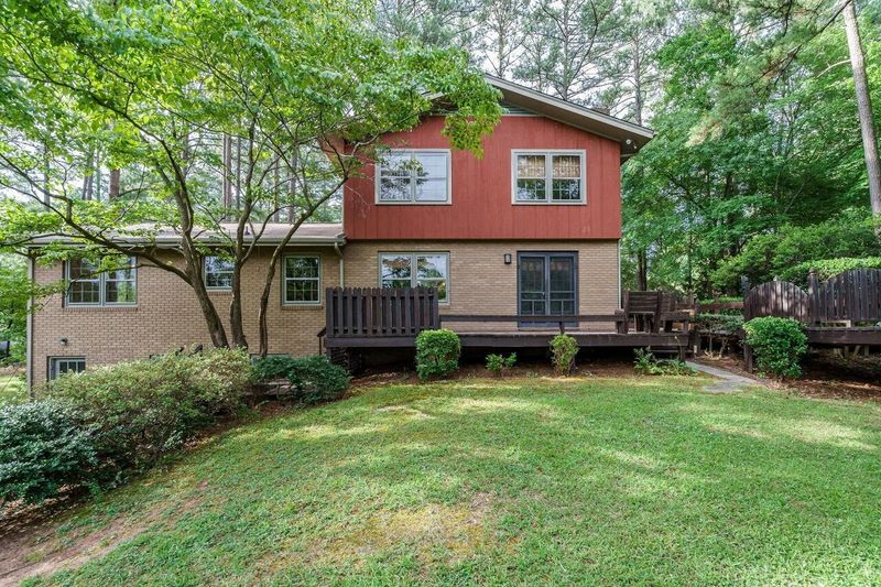 1626 Hermitage Rd, Sanford, NC 27330