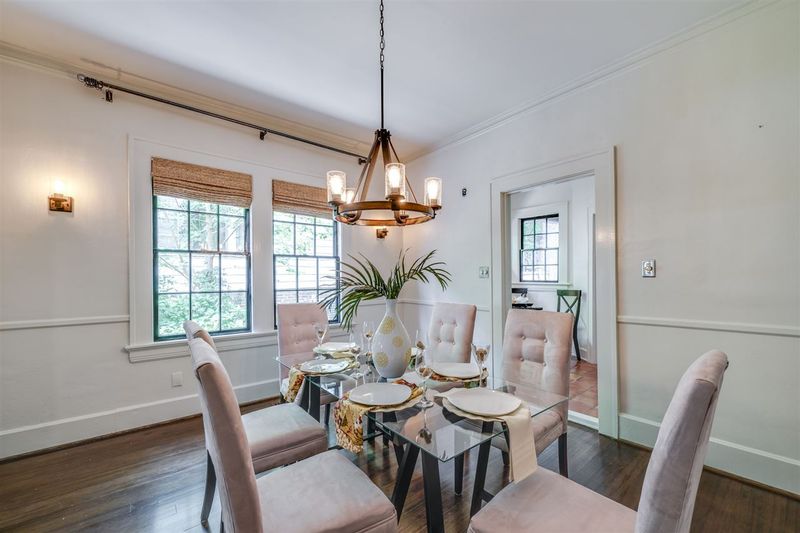 1626 Park Dr, Raleigh, NC 27605