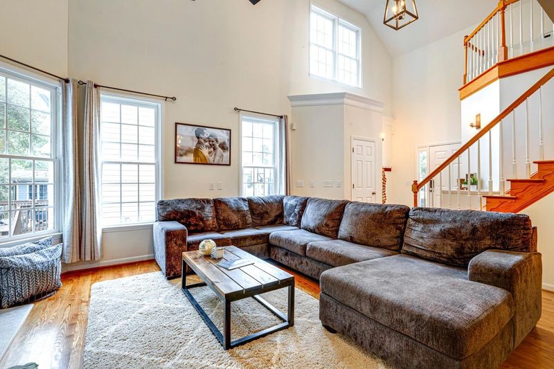 1626 Town Home Dr, Apex, NC 27502