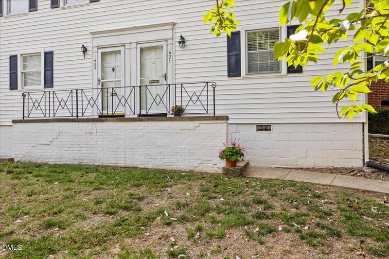 1627 Sutton Dr, Raleigh, NC 27605