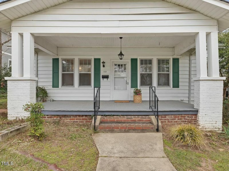 1628 Park Dr, Raleigh, NC 27605