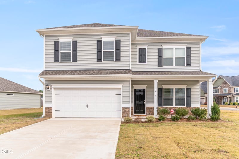 1629 Elk Run Dr, Fayetteville, NC 28312