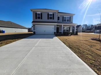 1629 Elk Run Dr, Fayetteville, NC 28312