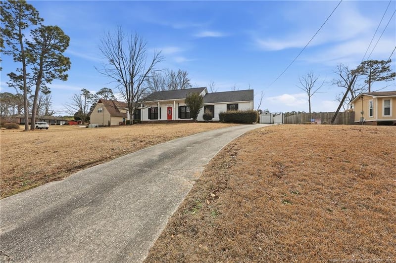 163 Bienville Dr, Fayetteville, NC 28311