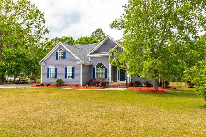 163 Debbar Dr, Clayton, NC 27520