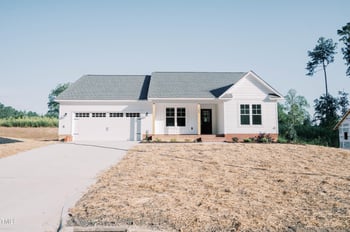 163 Maple Dr, Erwin, NC 28339