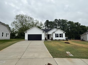 163 Oakfield Trace Dr, Four Oaks, NC 27524