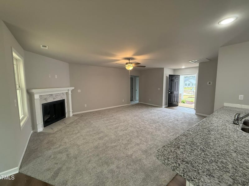 163 Oakfield Trace Dr, Four Oaks, NC 27524