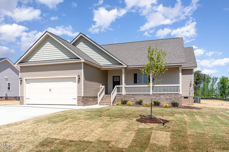 163 Royal Ave, Selma, NC 27576
