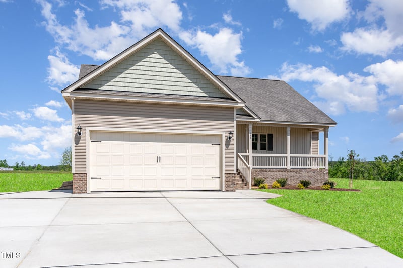 163 Royal Ave, Selma, NC 27576