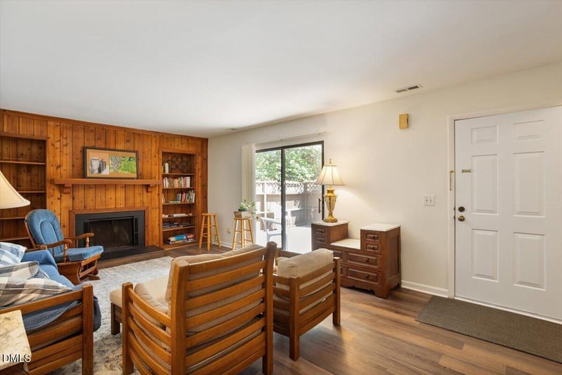 163 Springberry Ln, Chapel Hill, NC 27517