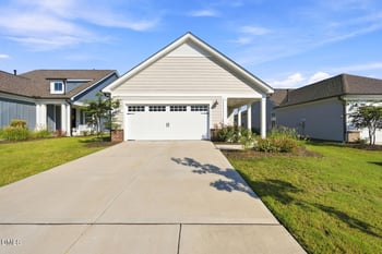 1630 Moa Ct, Fuquay Varina, NC 27526