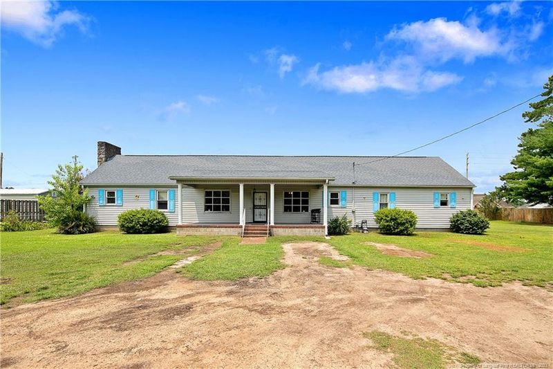 1630 Pineview Dr, Fayetteville, NC 28314