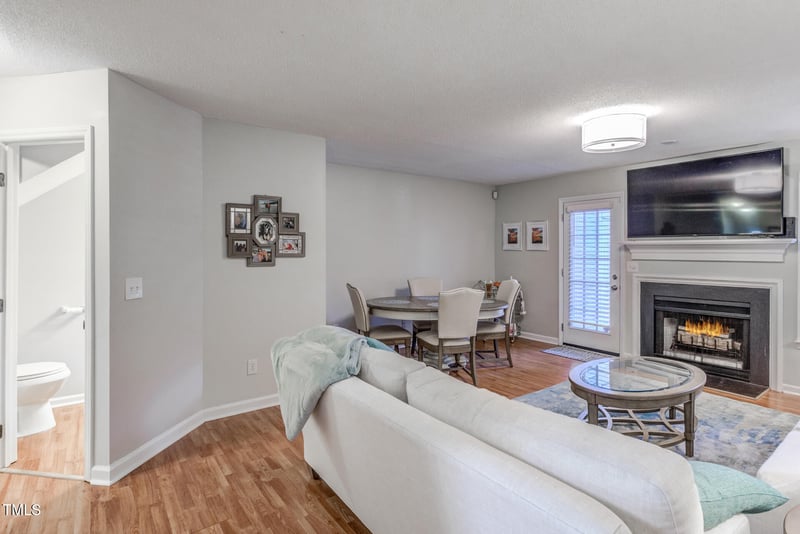 1631 Claiborne Ct, Raleigh, NC 27606