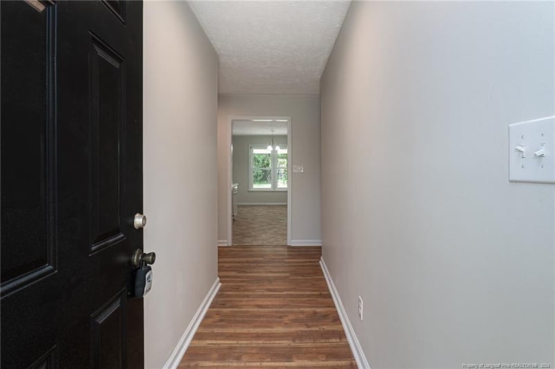 1631 Kara Ct, Fayetteville, NC 28304