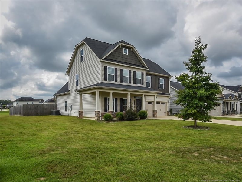 1632 Man O War Dr, Hope Mills, NC 28348