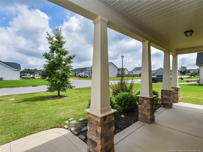 1632 Man O War Dr, Hope Mills, NC 28348