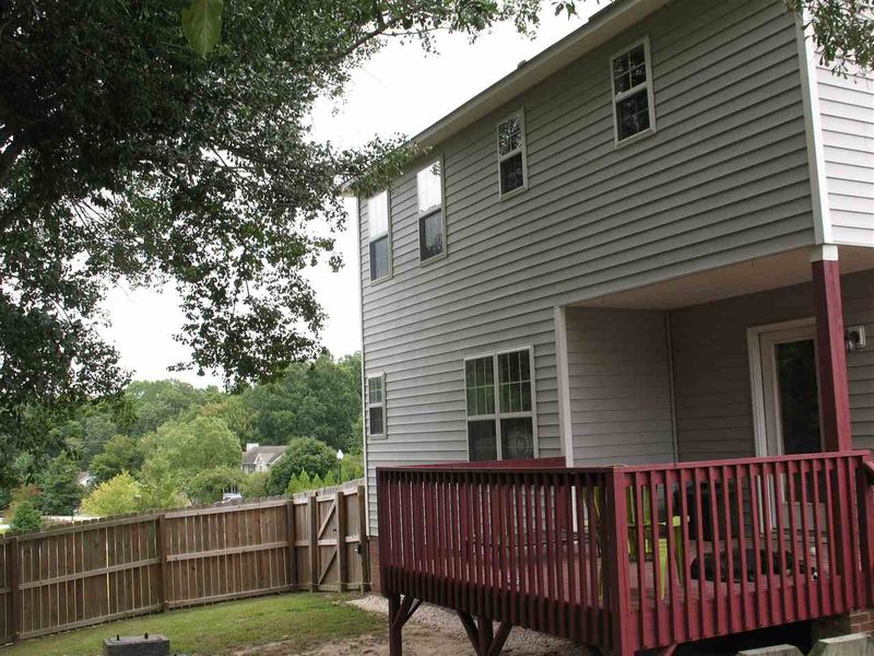 1632 Middle Ridge Dr, Willow Springs, NC 27592