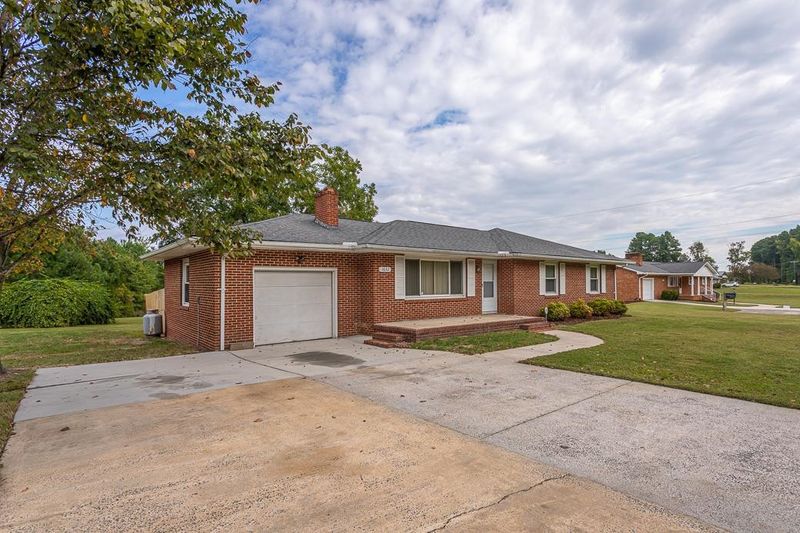 1632 Sherron Rd, Durham, NC 27703