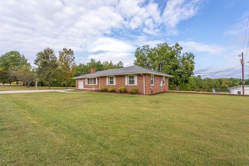1632 Sherron Rd, Durham, NC 27703