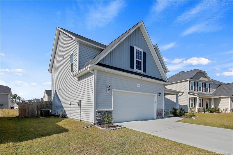 1632 Stackhouse Dr, Fayetteville, NC 28314