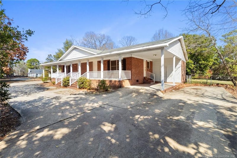 1633 - 1635 Ireland Dr, Fayetteville, NC 28304