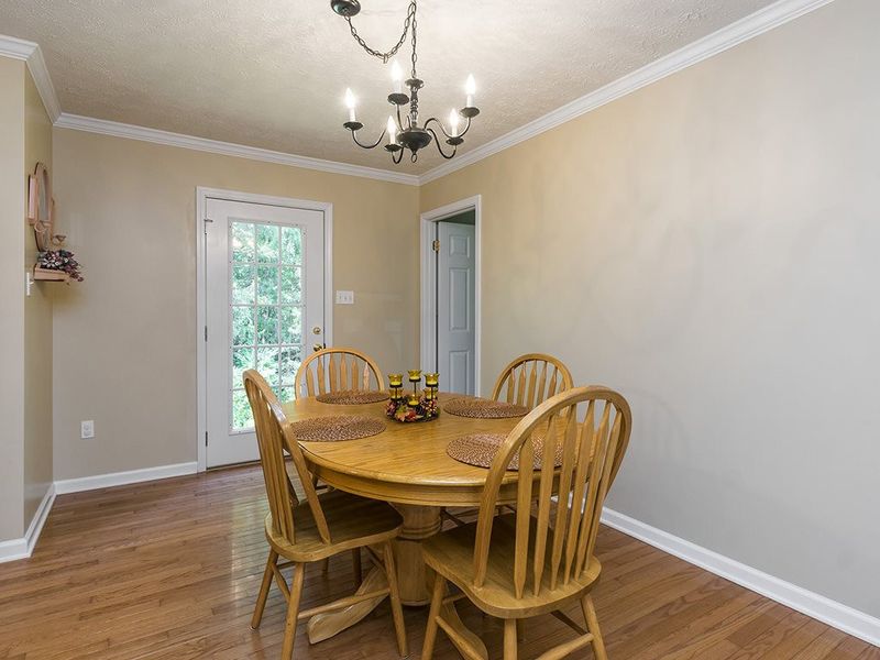 1633 Gracewood Ct, Burlington, NC 27217