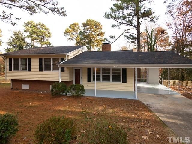 1633 Pineview Dr, Raleigh, NC 27606