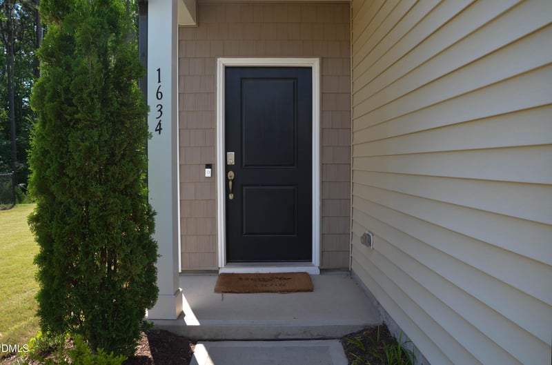1634 Glacier Dr, Durham, NC 27713