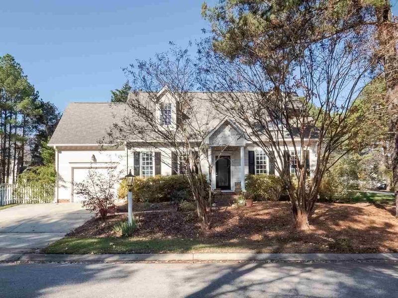 1635 Jamestowne Pl, Chapel Hill, NC 27517