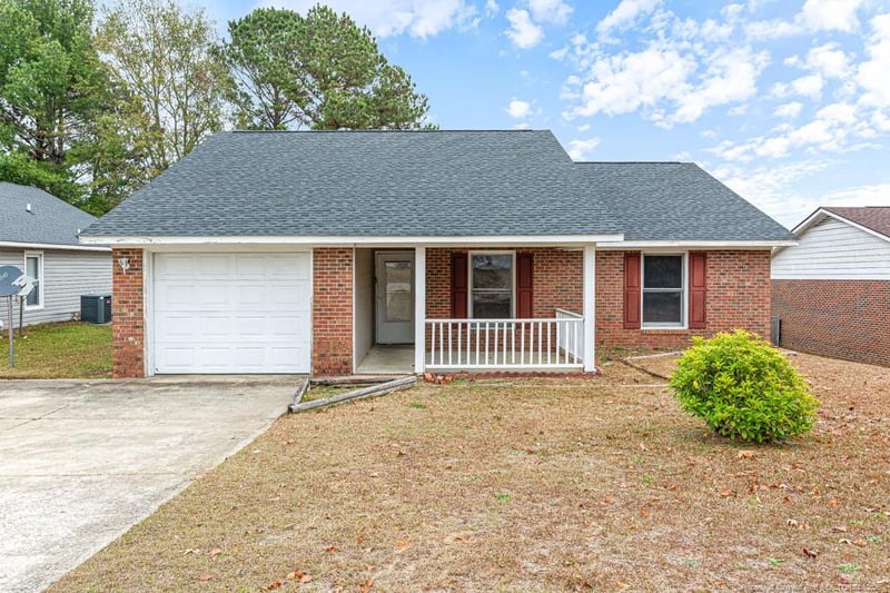 1635 Winnabow Dr, Fayetteville, NC 28304