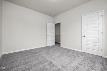 1636 Elk Run Dr, Fayetteville, NC 28312