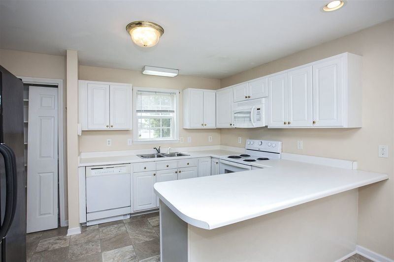 1636 Eva Mae Dr, Raleigh, NC 27610