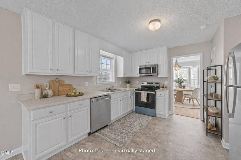 1636 Middle Ridge Dr, Willow Springs, NC 27592