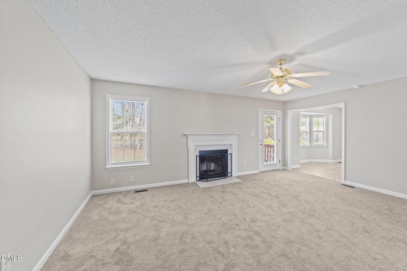 1636 Middle Ridge Dr, Willow Springs, NC 27592