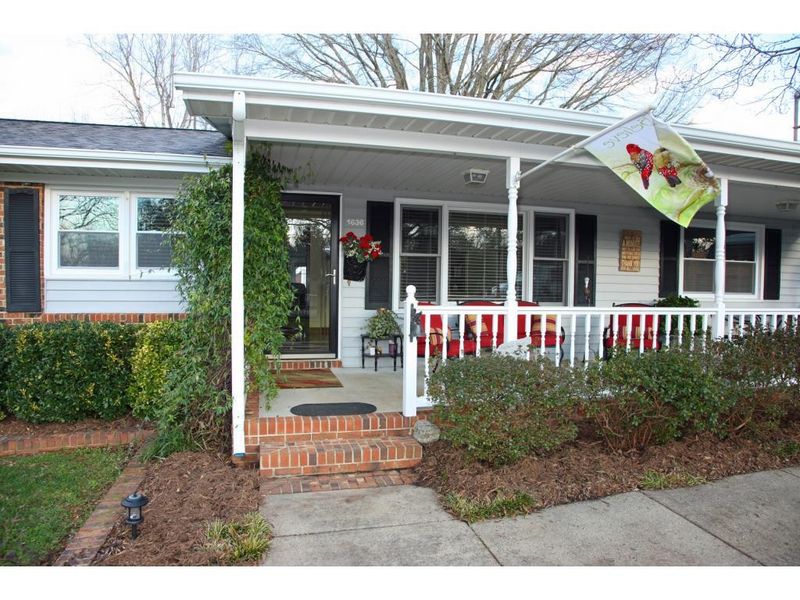 1636 Riverside Dr, Hillsborough, NC 27278