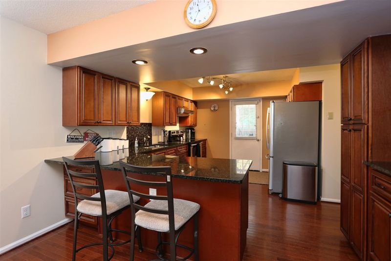 1637 Kildonan Pl, Cary, NC 27511